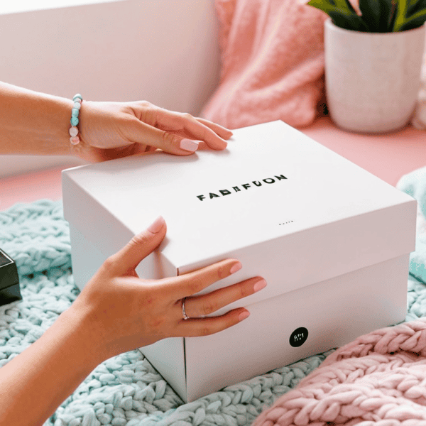 An Unboxing and Review of the Fabfitfun Subscription Box